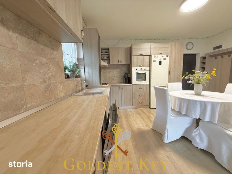 Apartament cu 3 camere semidecomandat în Gruia