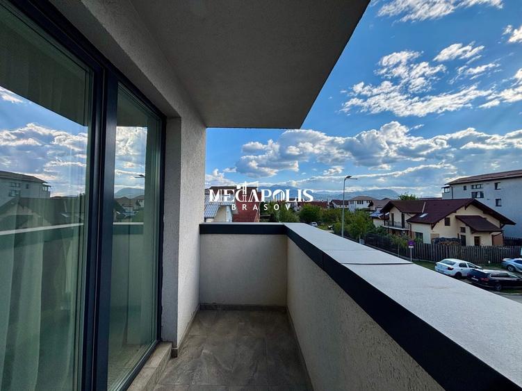 Apartament cu 2 camere decomandat în Tractorul