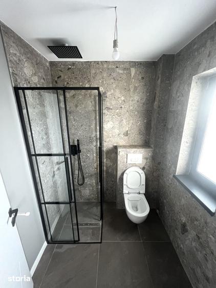 Casă cu 4 camere cu Teren 440 Mp în Tomești