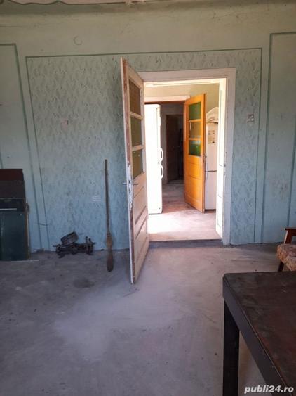 Casă cu 6 camere cu Teren 530 Mp în Cuștelnic