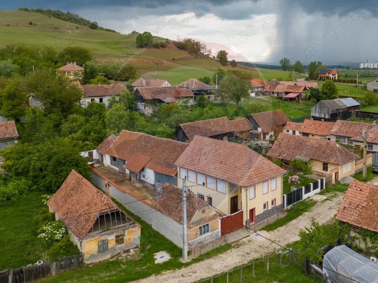 Casă cu 3 camere cu Teren 396 Mp în Ungra