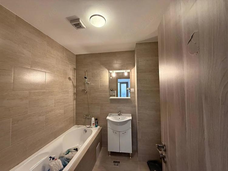 Apartament cu 2 camere decomandat în Pietroasa
