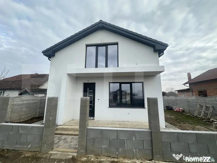 Casă cu 4 camere cu Teren 300 Mp în Lazuri