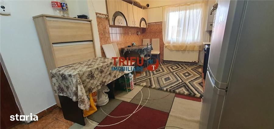 Apartament cu 3 camere decomandat, mobilat în Tolstoi