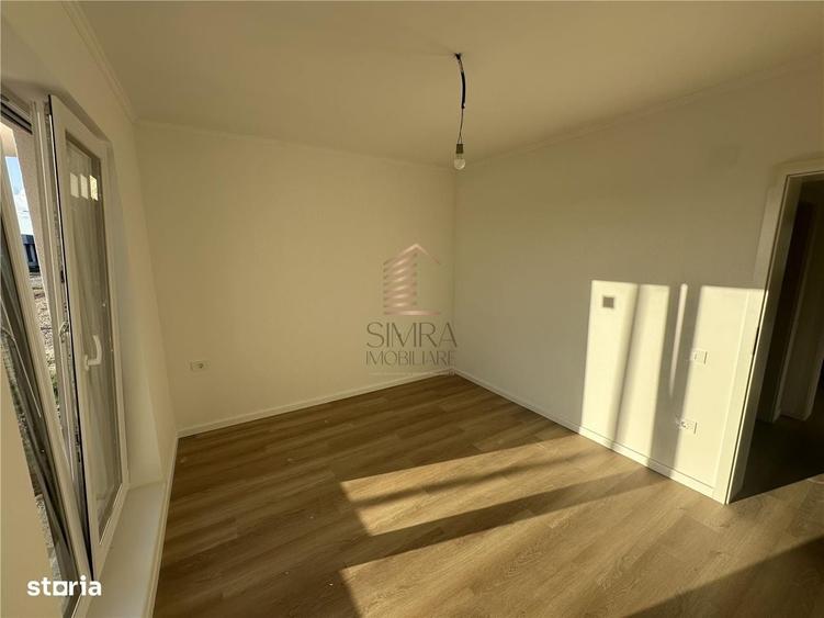 Casă cu 4 camere în Sântandrei