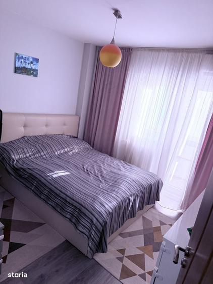 Apartament cu 3 camere decomandat în Drumul Taberei