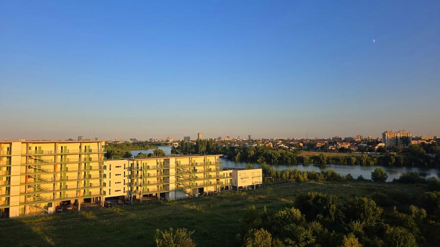 Apartament cu 3 camere decomandat, mobilat în Sisești