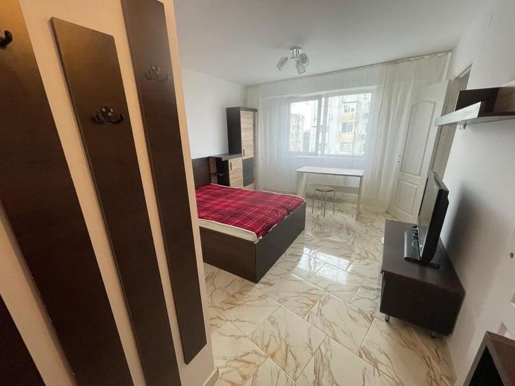 Garsonieră decomandată în Exterior Vest
