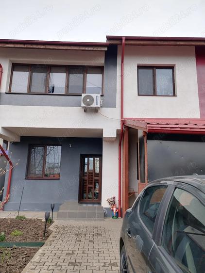 Casă cu 5 camere cu Teren 183 Mp în Central
