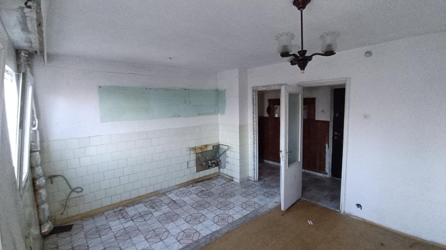 Apartament cu 2 camere semidecomandat în Narcisa