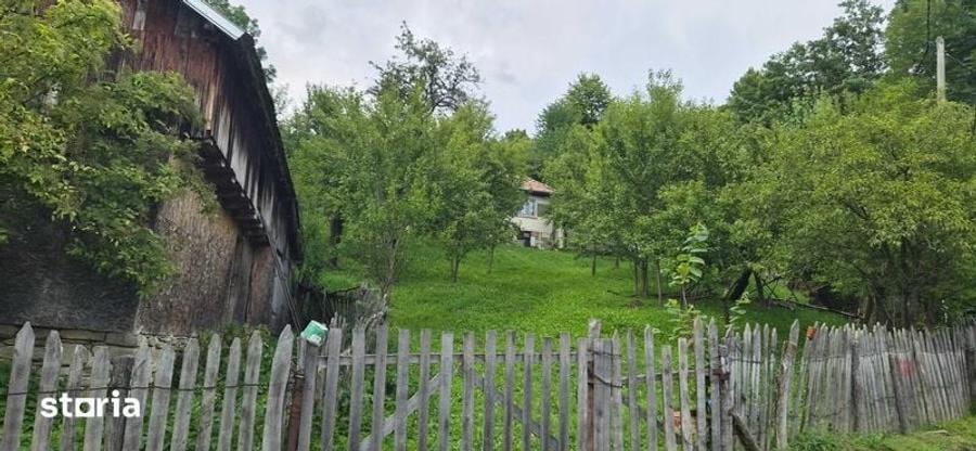 Casă cu 4 camere cu Teren 52 Mp în Central