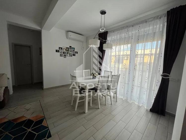 Apartament cu 3 camere, de inchiriat, Dumbravita, Loc de parcare - 3