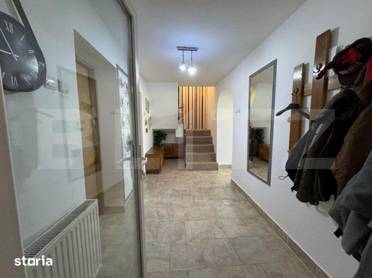Casă cu 7 camere cu Teren 583 Mp în Păulești