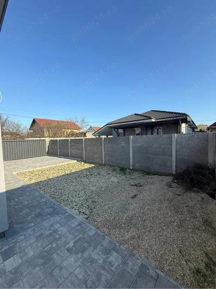 Casă cu Teren 250 Mp în Central