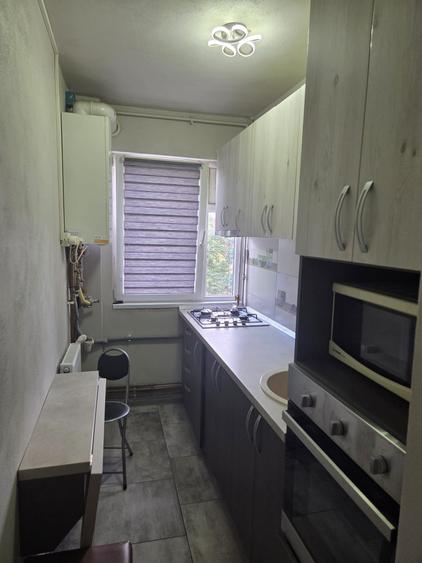 Apartament cu 2 camere semidecomandat, mobilat în Fortuna