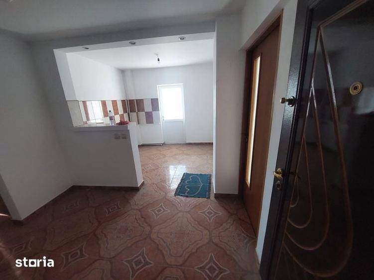 Apartament cu 2 camere decomandat în Micro 12