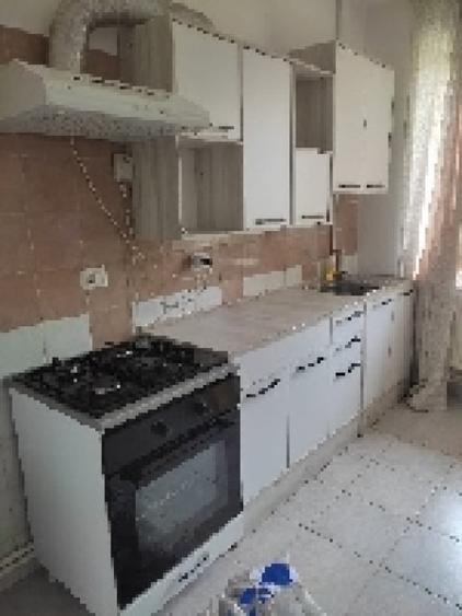 Casă cu 3 camere cu Teren 100 Mp în Central