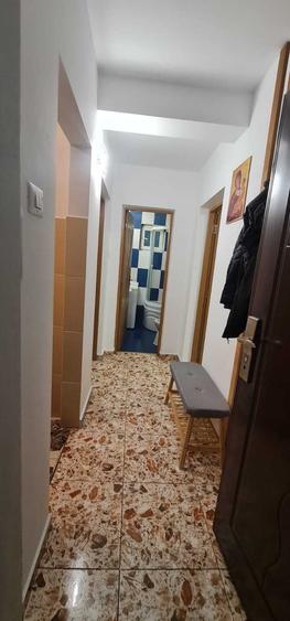 Inchiriez apartament cu 2camere - 8
