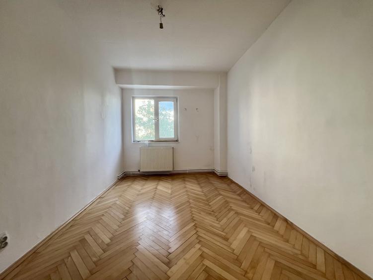 Apartament cu 4 camere decomandat, mobilat în Freidorf