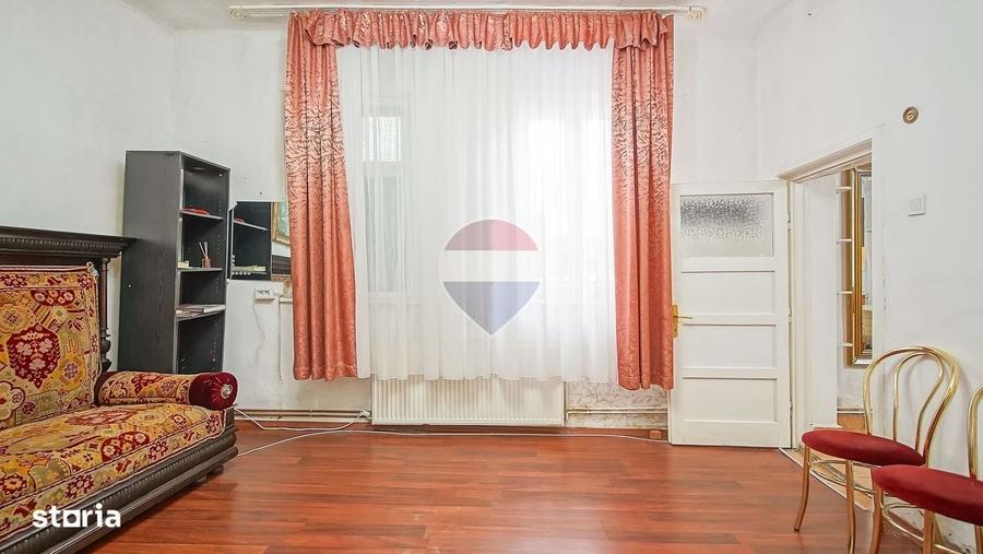 Casă cu 3 camere în Central