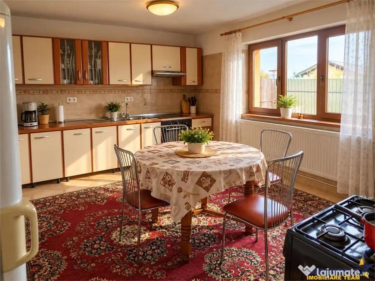 Casă cu 5 camere cu Teren 650 Mp în Sânpetru