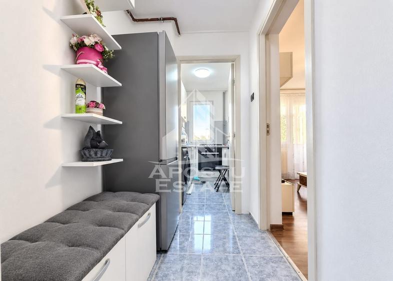 Apartament cu 3 camere decomandat, mobilat în Aurel Vlaicu