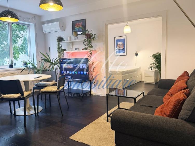 Apartament cu 3 camere semidecomandat în Horea