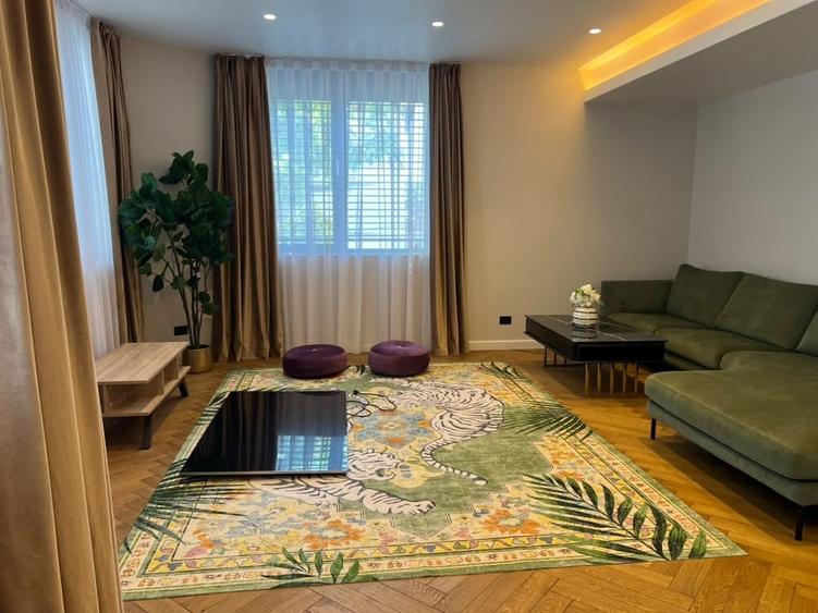 Apartament cu 4 camere decomandat în Herăstrău