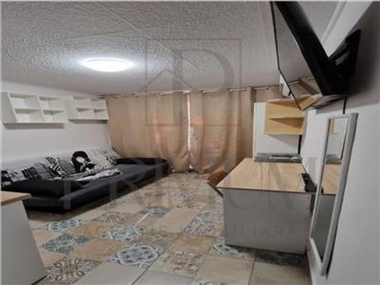 Garsonieră decomandată, mobilată în Complex Studențesc