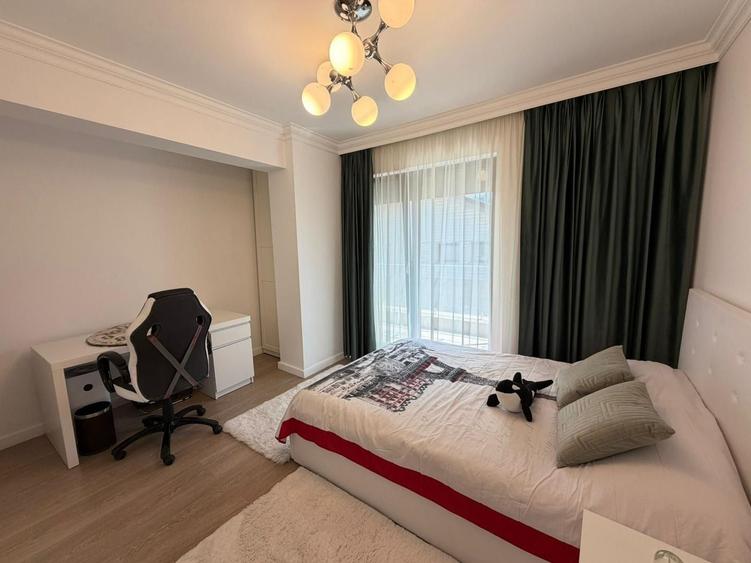 Apartament cu 5 camere decomandat, mobilat în Herăstrău