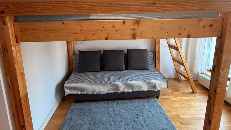 Apartament cu 3 camere decomandat în Iancu Nicolae