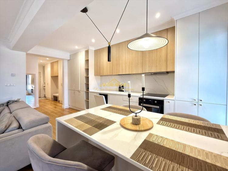 Apartament cu 3 camere decomandat în Băneasa