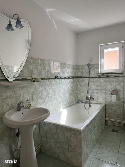 Casă cu 4 camere cu Teren 412 Mp în Central