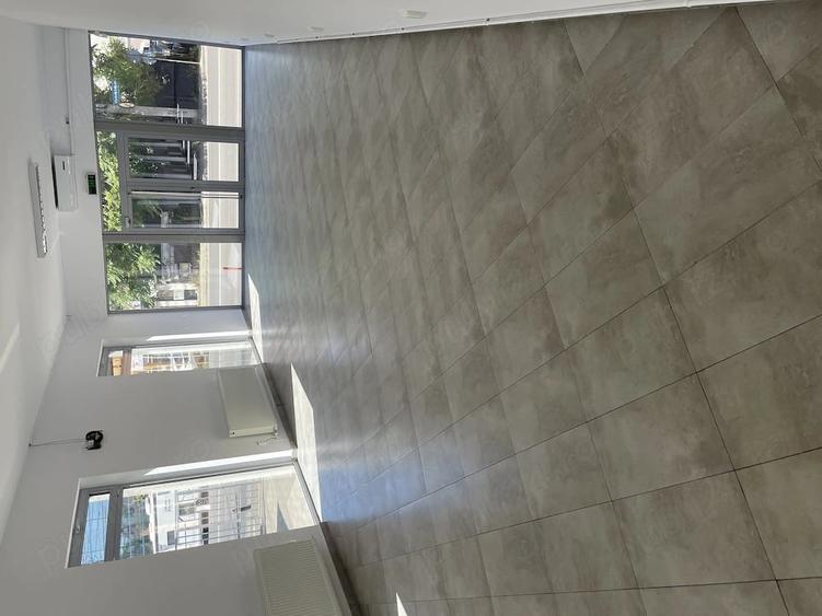 Spațiu comercial, de 160 mp, în Central