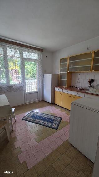 Casă cu 4 camere cu Teren 537 Mp în Central