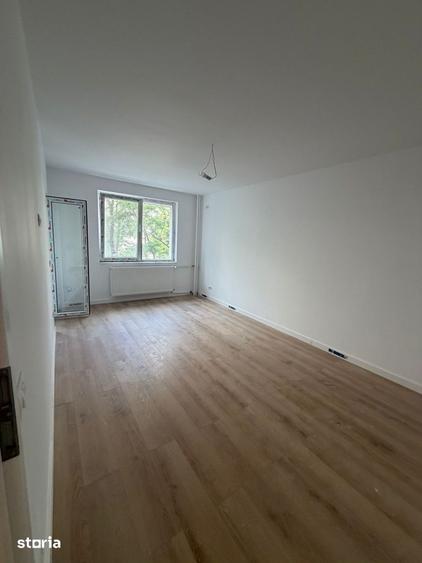 Apartament cu 3 camere decomandat în Dristor