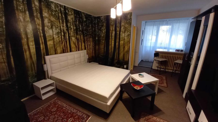Garsonieră decomandată în Runcu