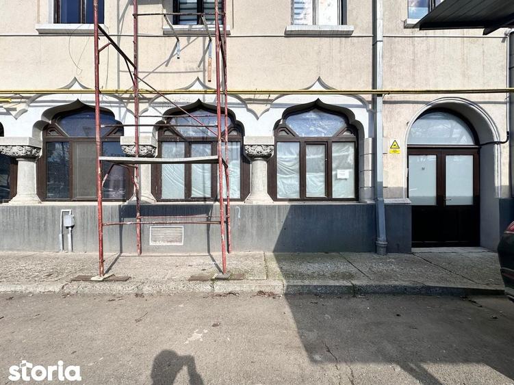 Spatiu parter, sursa apa in el, 13mp, centru, Cuza Voda - 12