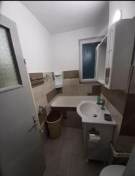 Apartament cu 2 camere decomandat în Cornișa