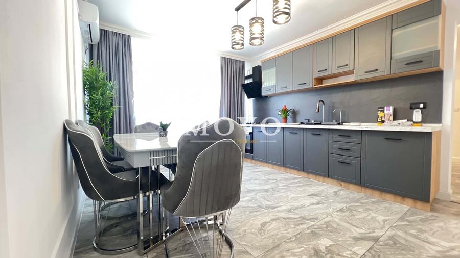 Apartament cu 3 camere semidecomandat, mobilat în Dacia