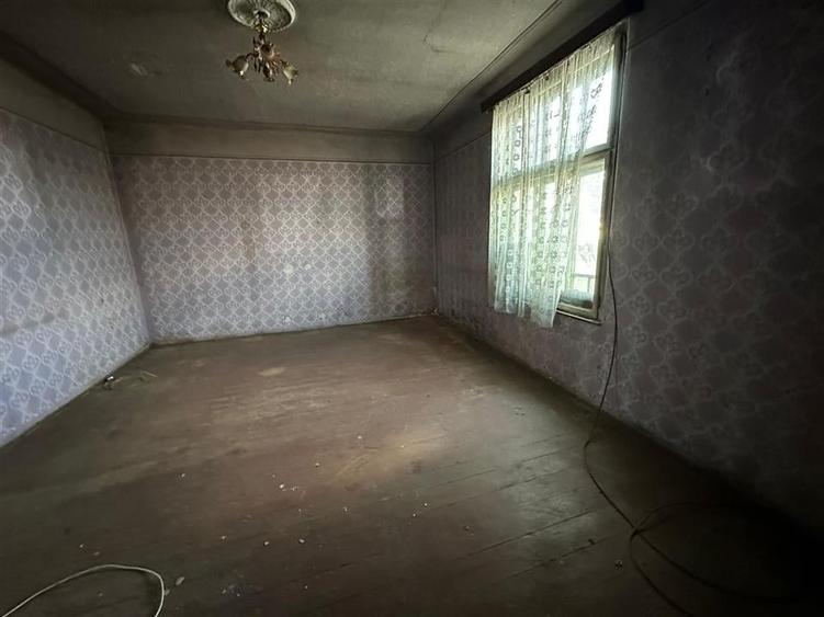 Casă individuală cu 4 camere cu Teren 980 Mp în Dorobanților
