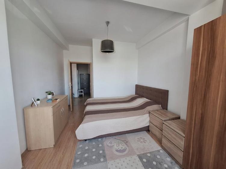 Apartament cu 2 camere decomandat, mobilat în Fratelia