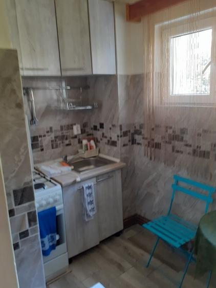 Garsonieră decomandată în Central