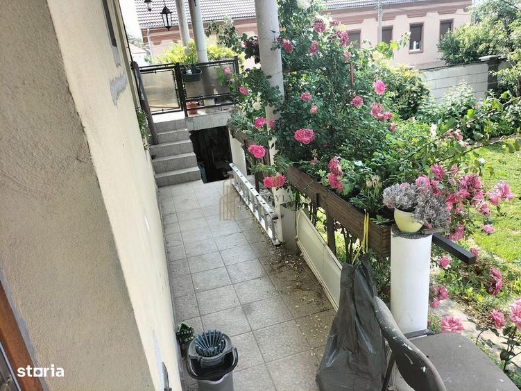 Casă cu 4 camere cu Canalizare în Ultracentral