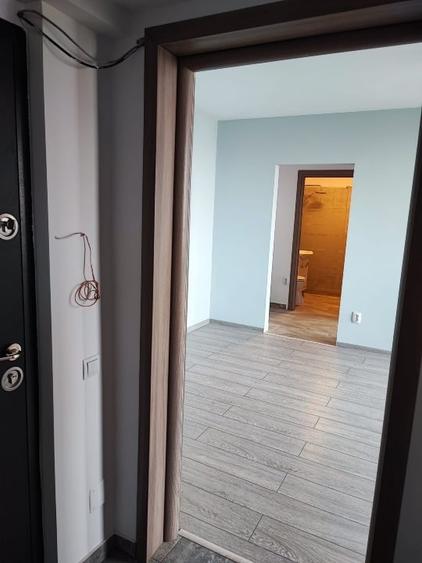 Apartament cu 2 camere semidecomandat, mobilat în Baba Novac