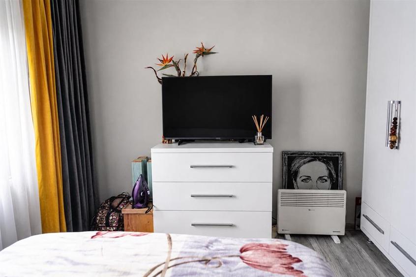 Apartament cu 3 camere decomandat, mobilat în Calea Aradului