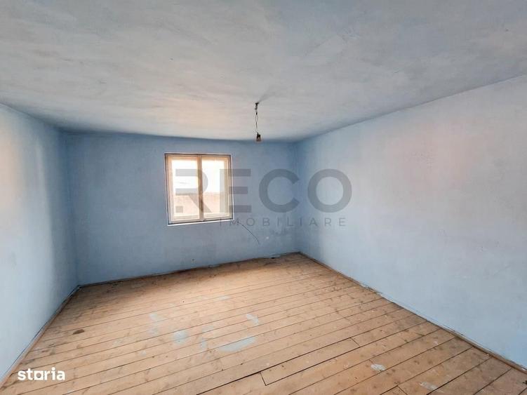 Casă cu 3 camere cu Teren 1940 Mp în Biharia