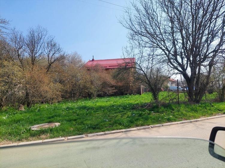 Spațiu comercial, în Mofleni