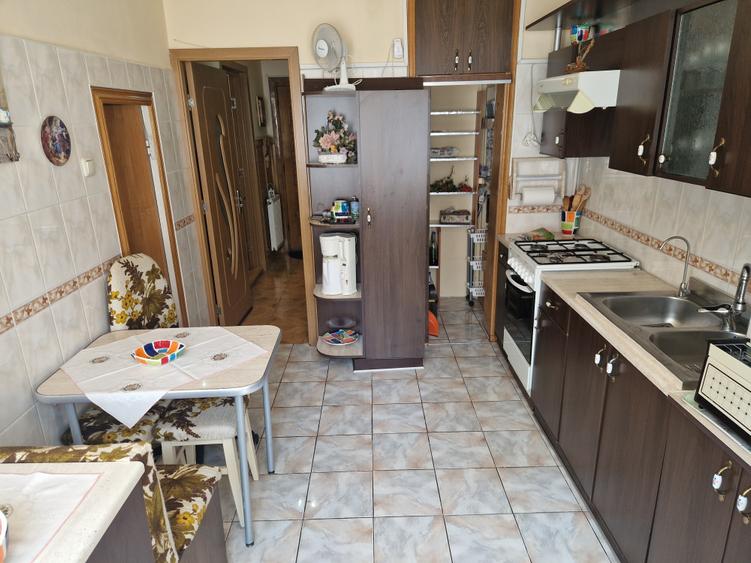 Apartament cu 2 camere circular în Astra