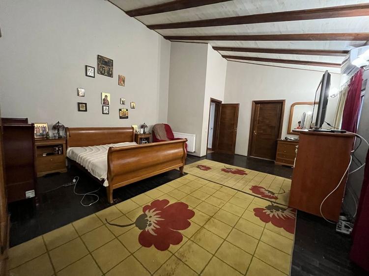 Casă individuală cu 7 camere cu Piscina în Ghermănești